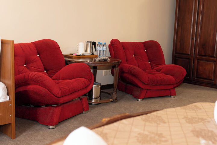 Room 34 of 47