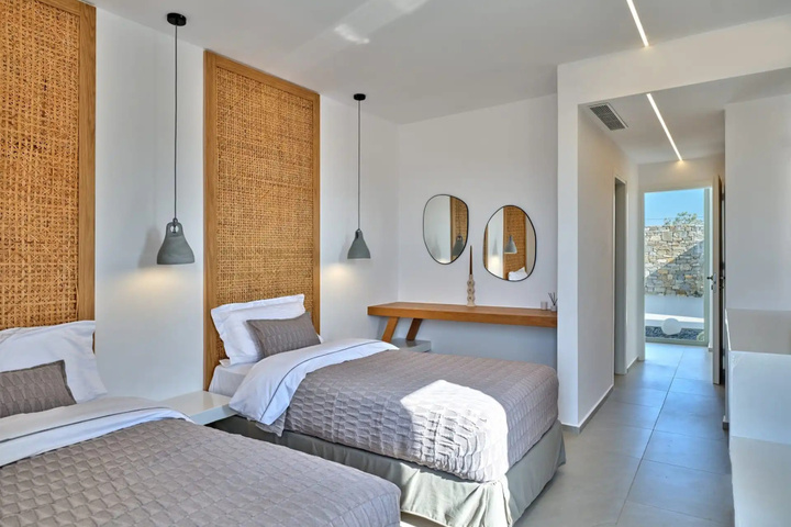 Room 5 of 46