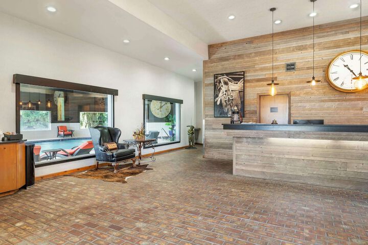 Lobby Photos