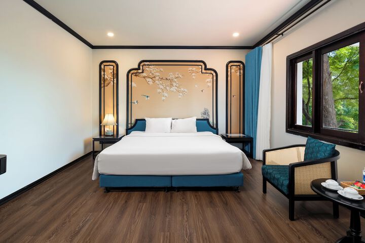 Room 12 of 81