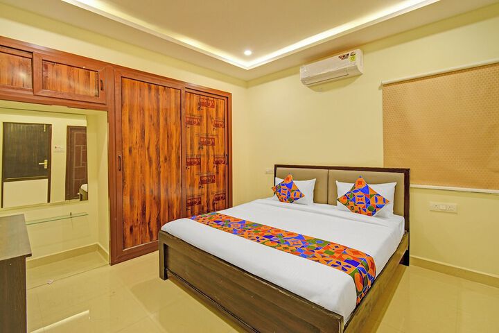 Room 17 of 27