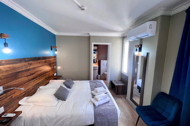 Room 7 of 30