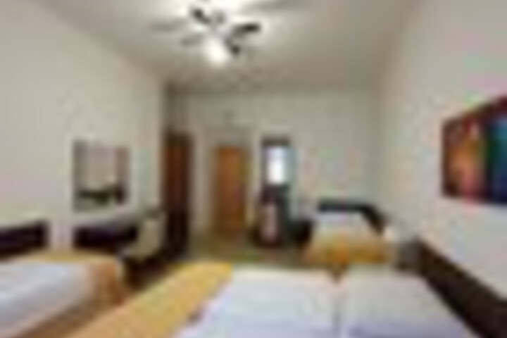 Room 128 of 324