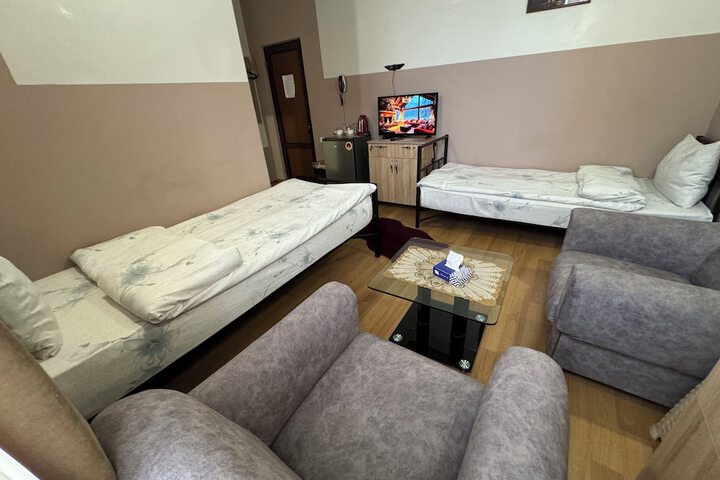 Room 21 of 32