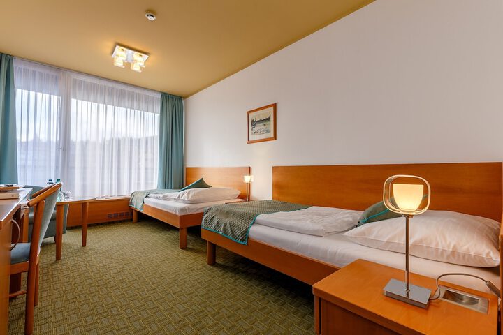 Room 7 of 87