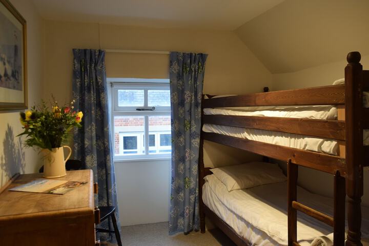 Room 20 of 77
