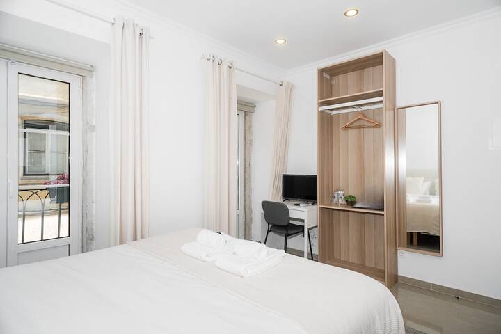 Room 42 of 76