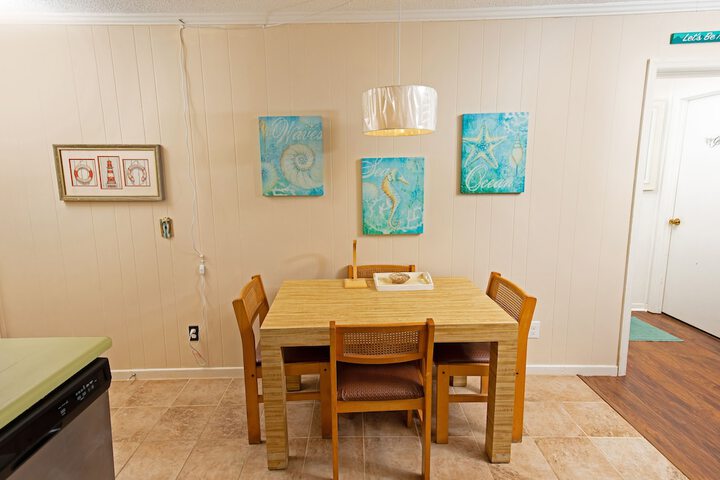 Room 28 of 109