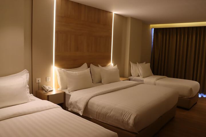 Room 18 of 37