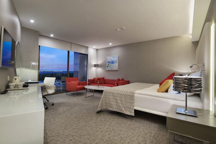 Room 32 of 303