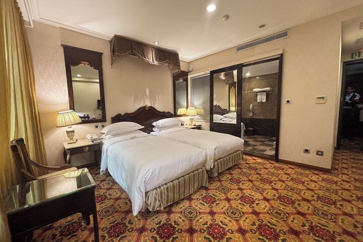 Room 92 of 216