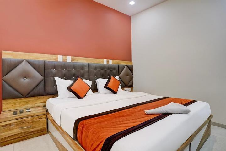 Room 8 of 14
