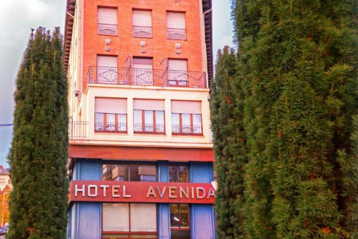 Exterior of Hotel Avenida