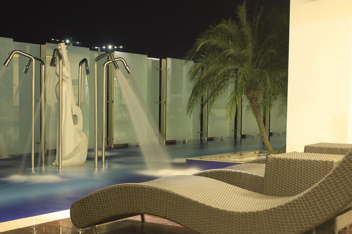 Pool 22 of 36