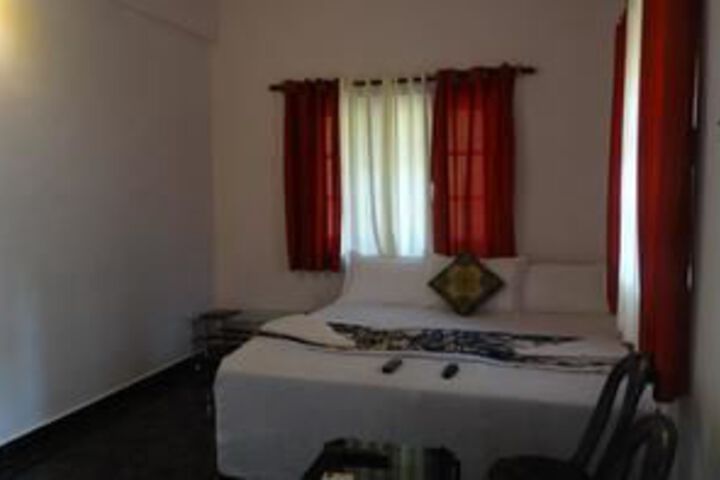 Room 8 of 19