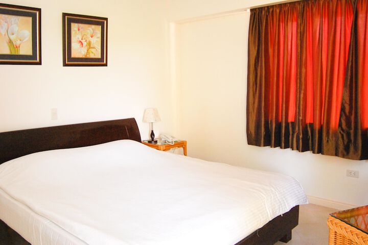 Room 9 of 65