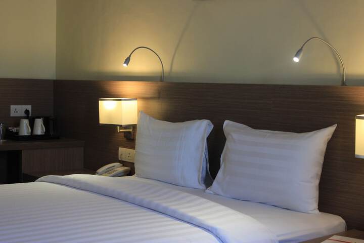 Room 13 of 49