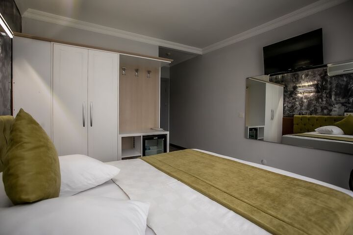 Room 41 of 84