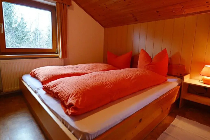 Room 2 of 12