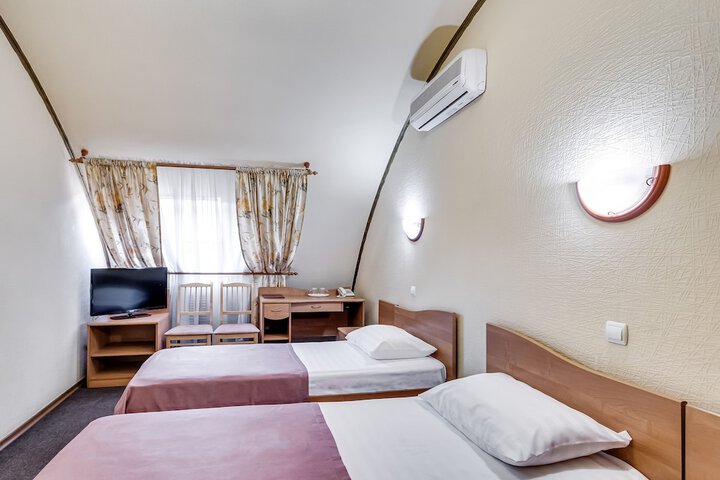 Room 10 of 54