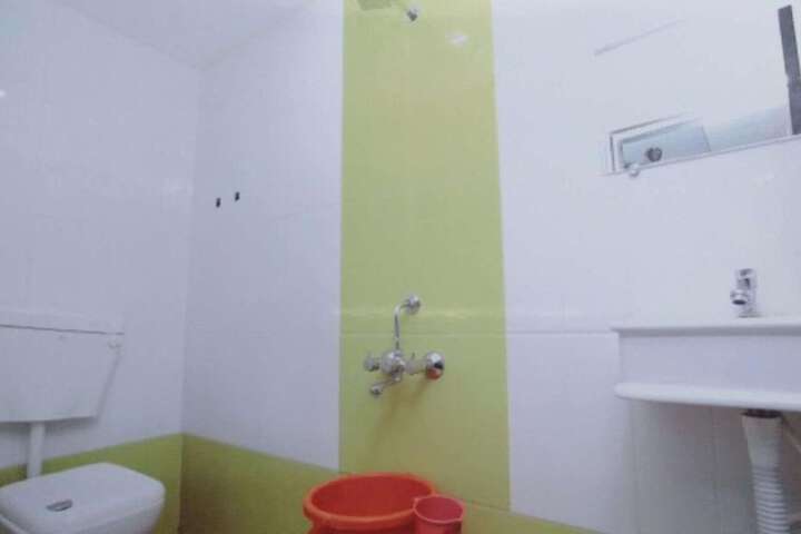 Room 27 of 32
