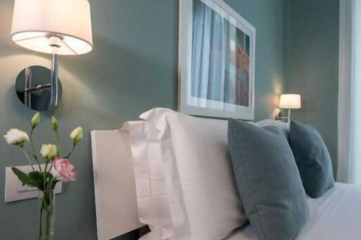 Room 3 of 58