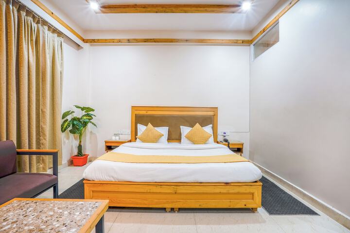 Room 46 of 100