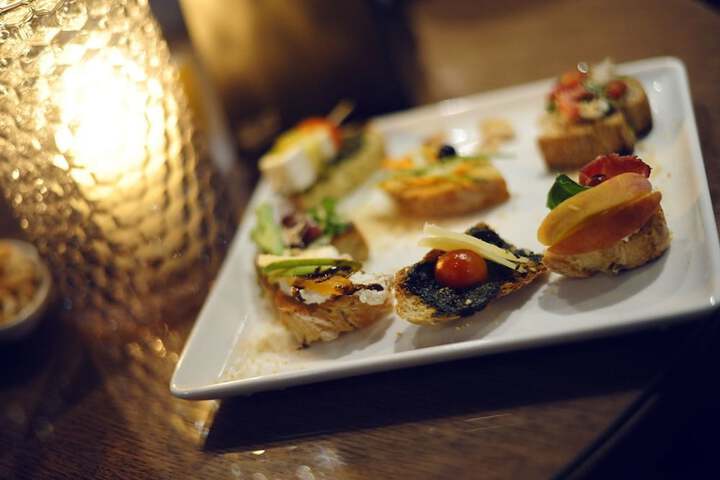 Dining 34 of 67