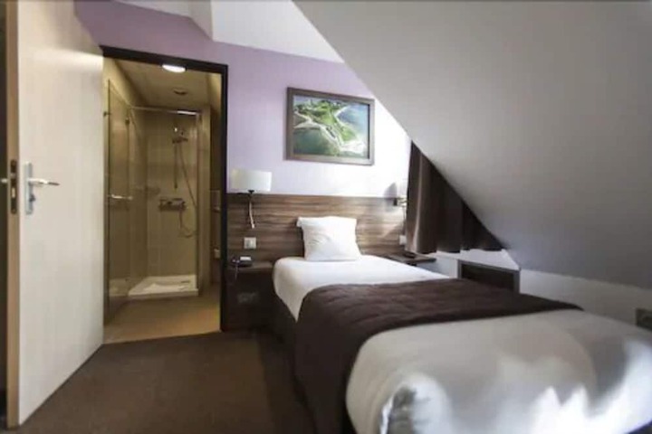 Room 21 of 41