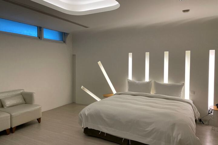 Room 40 of 82