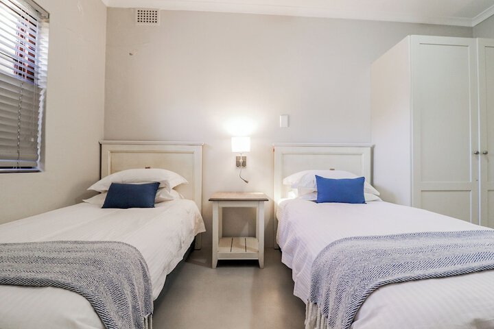 Room 10 of 75