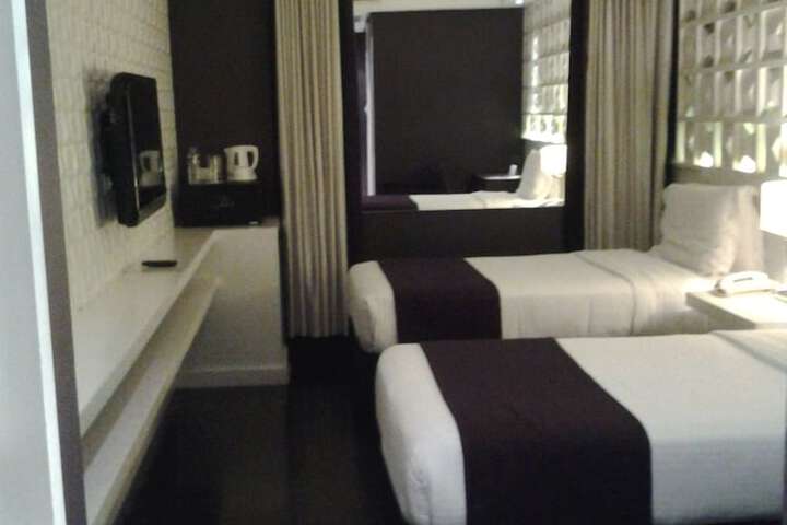 Room 18 of 44