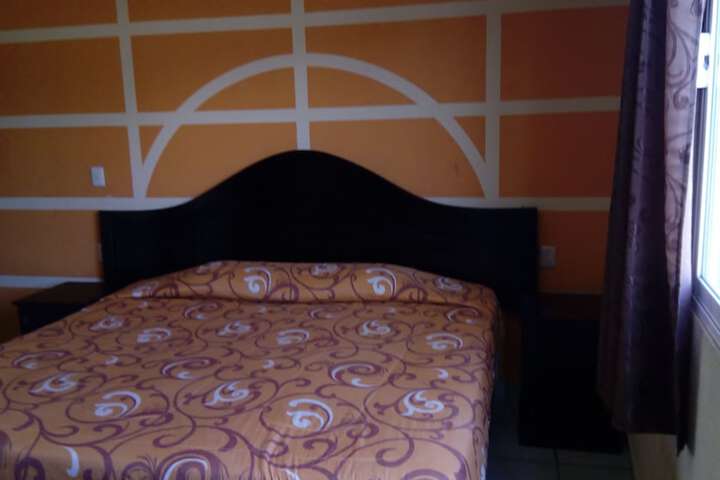 Room 5 of 14