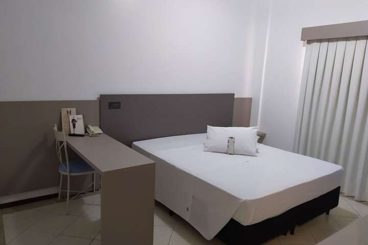 Room 4 of 121
