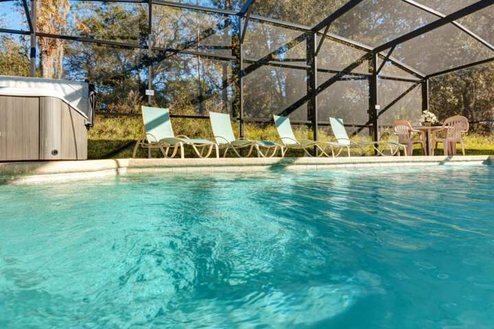 Pool 23 of 37