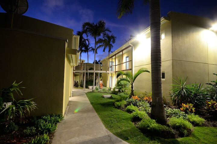 Hotel Exterior 42 of 46