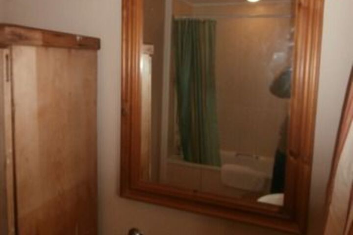 Room 2 of 18
