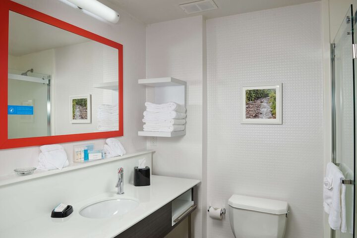 Bathroom shower
