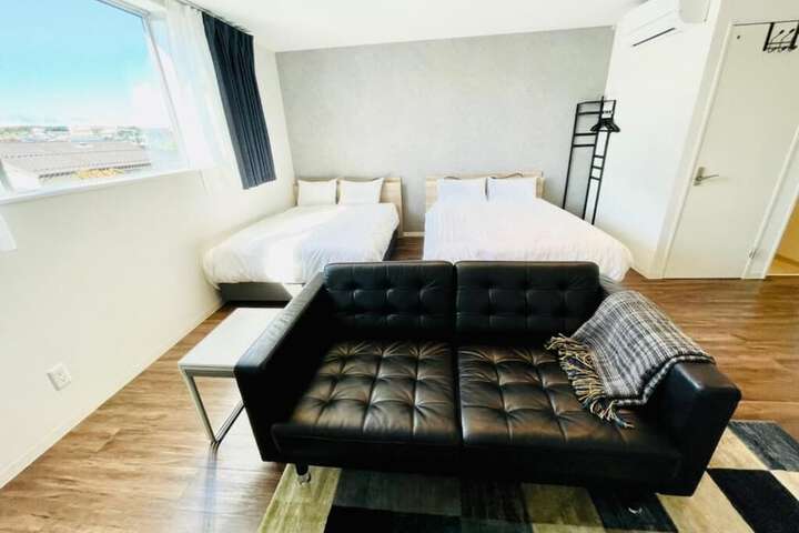 Room 5 of 51