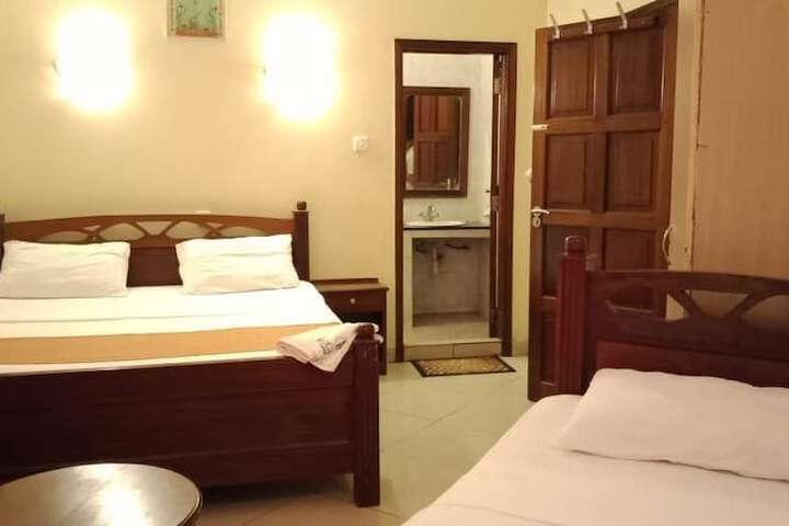 Room 4 of 29