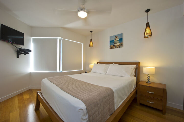 Room 5 of 27