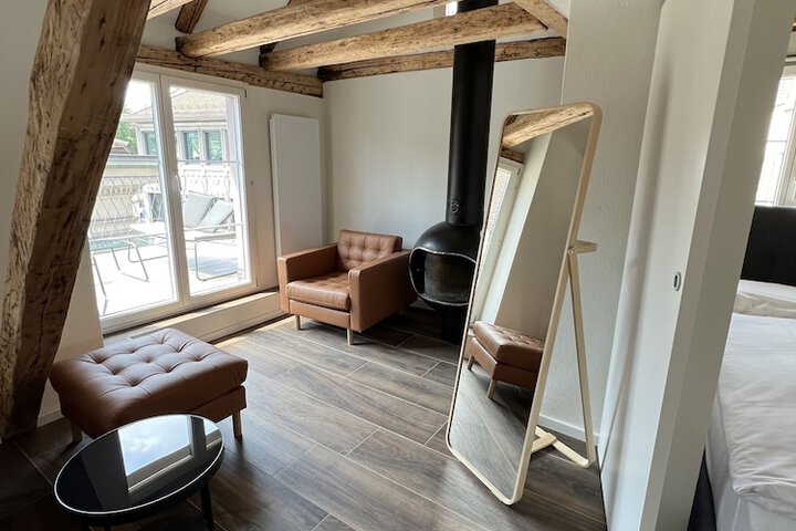 Room 6 of 40