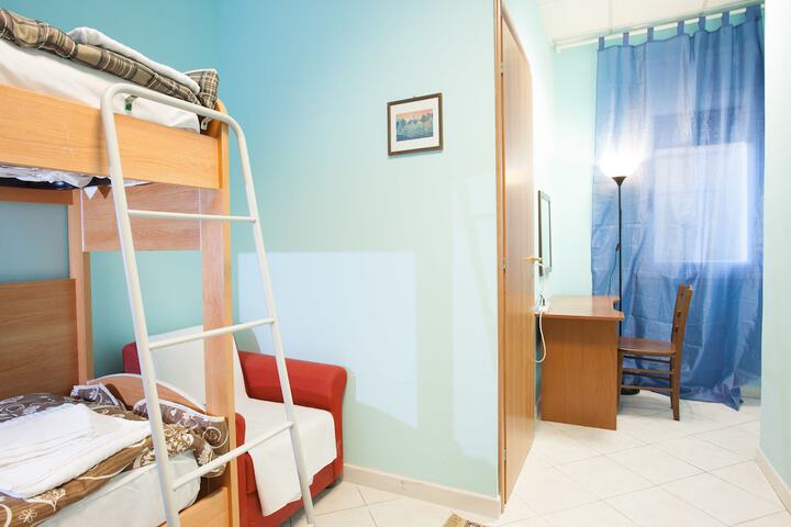 Room 30 of 68