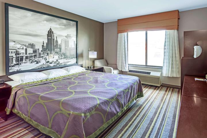 Standard | King Bed (3 of 11)