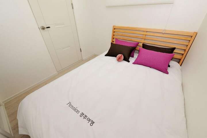 Room 16 of 40