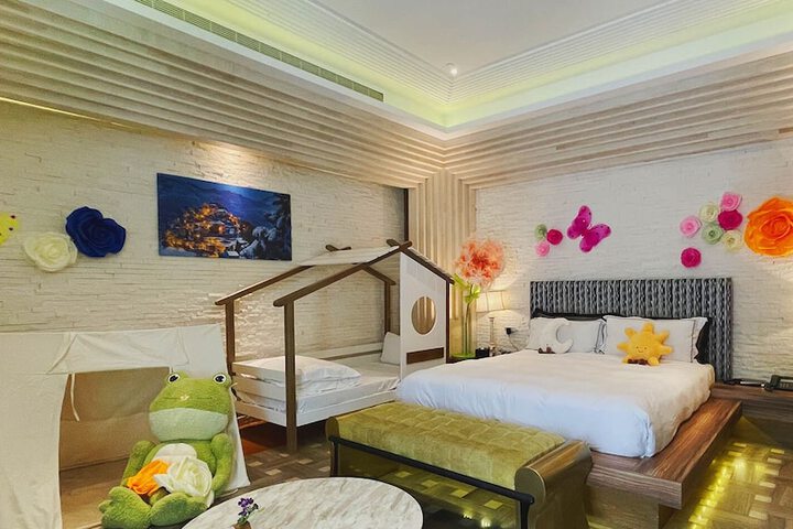 Room 42 of 91