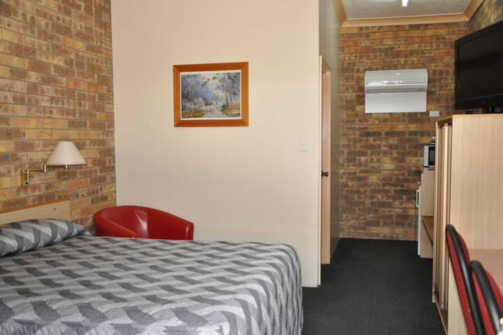 Room 6 of 49
