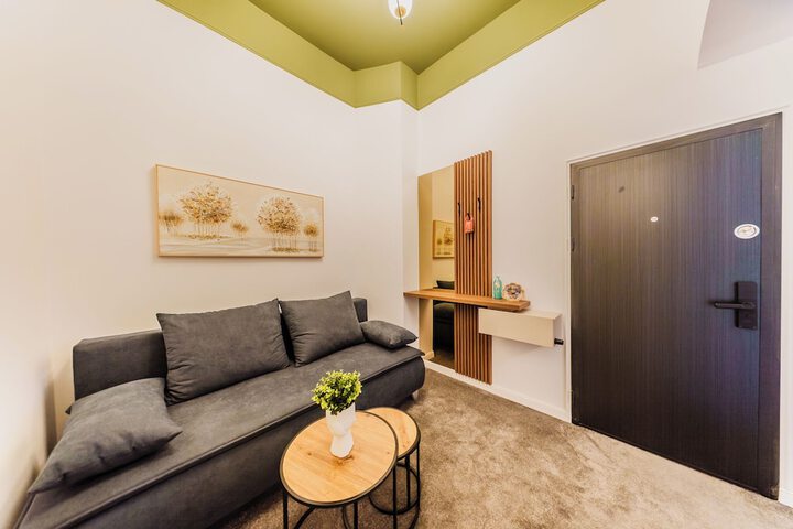 Room 16 of 39