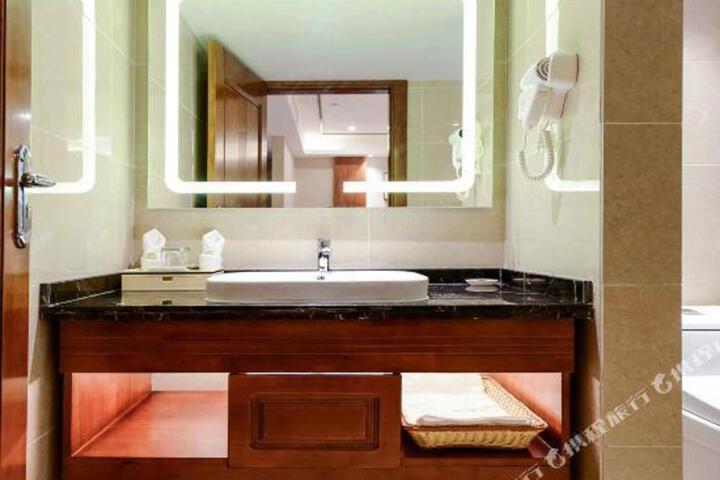 Paris Hotel