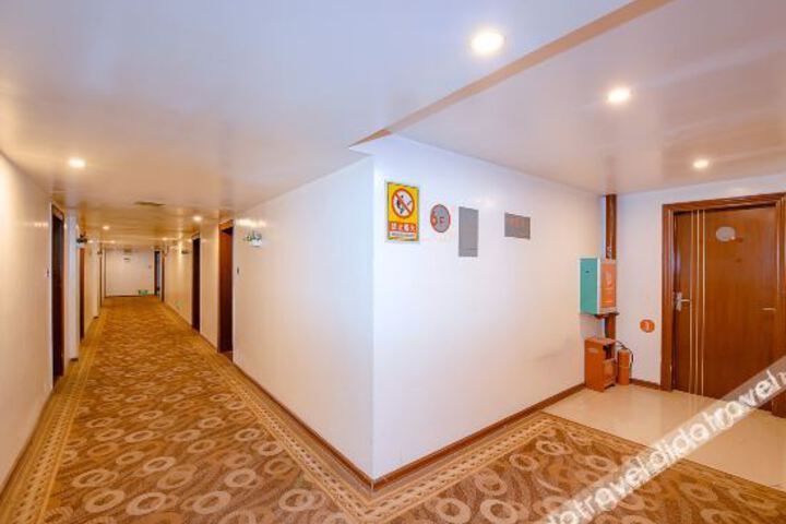 Hotel Interior 22 of 64